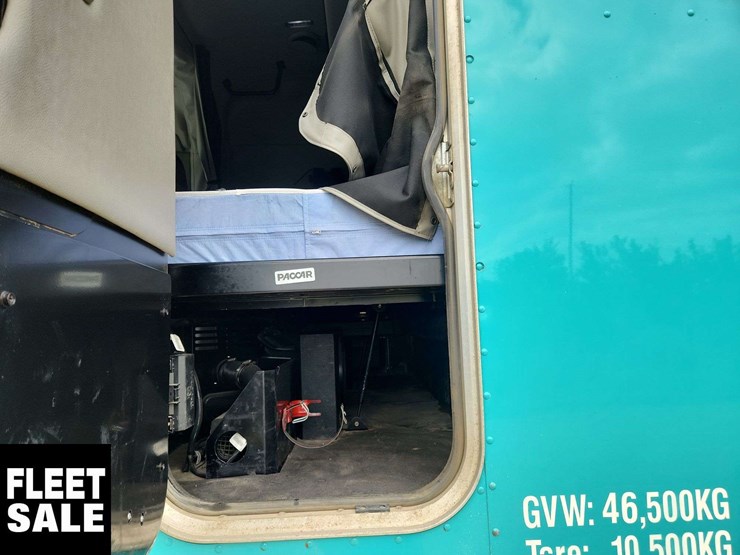 2019-peterbilt-579-image-31
