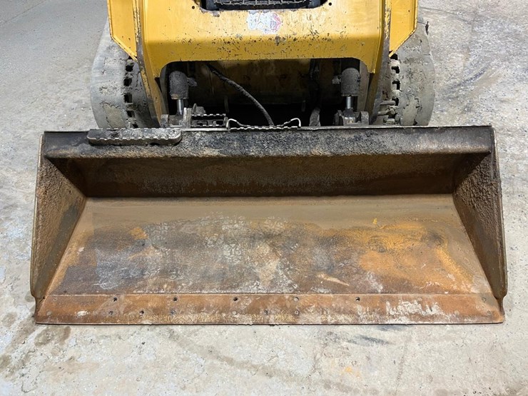 2021-caterpillar-259d3-image-9