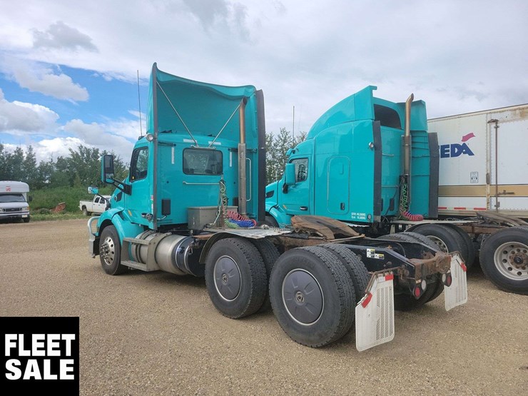 2018-peterbilt-579-image-2