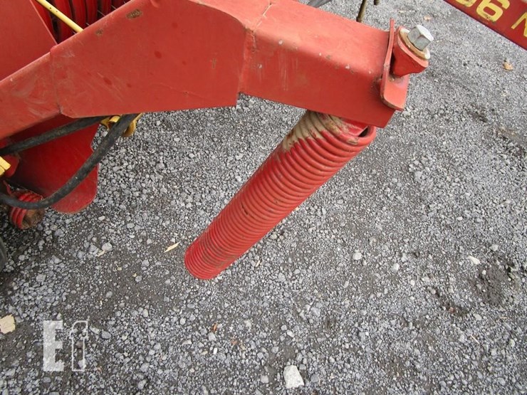 new-holland-166-image-7