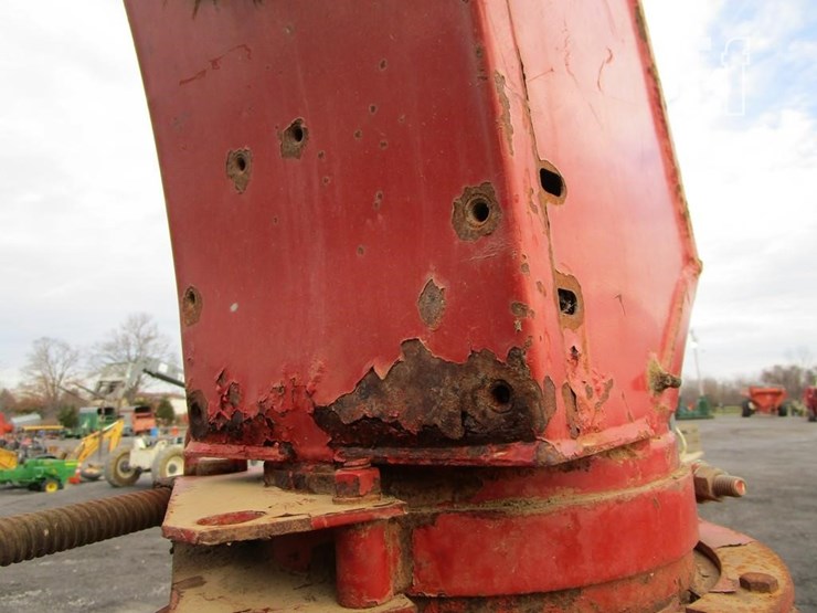 new-holland-718-image-6