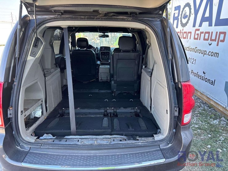 2018-dodge-grand-caravan-sxt-image-19