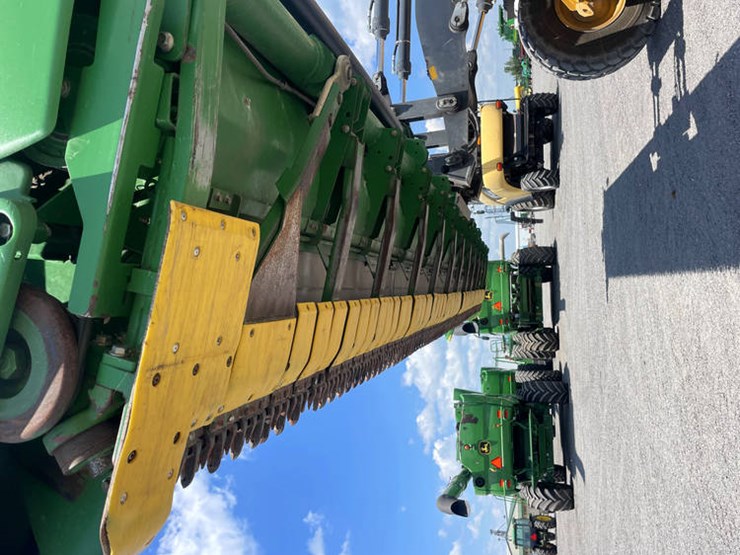 2010-john-deere-630f-image-22