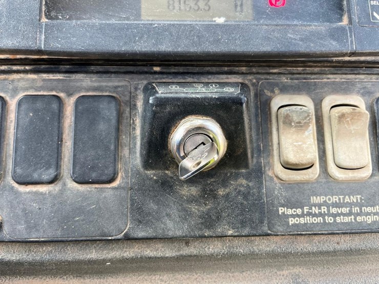 deere-410g-image-30