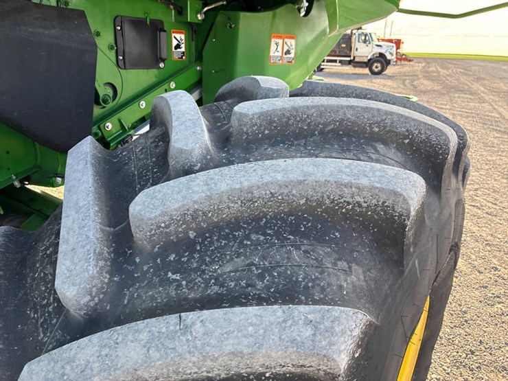 2024-john-deere-s790-image-39