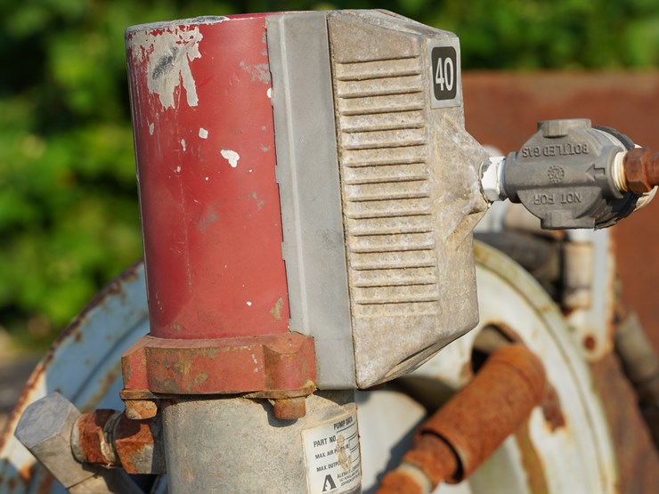 #159-•-oil-dispenser-image-4