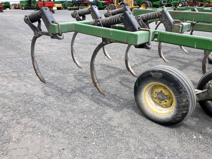 john-deere-714-image-3