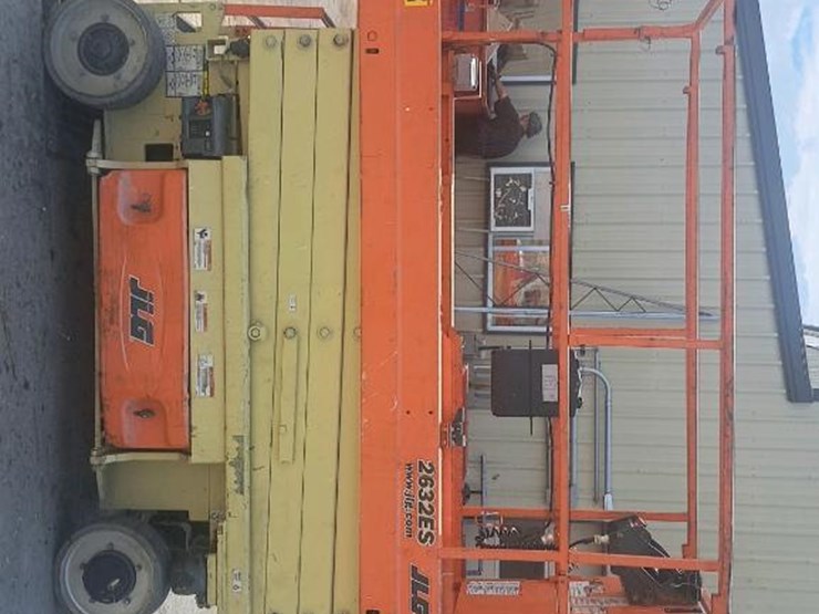 2016-jlg-2632es-image-6