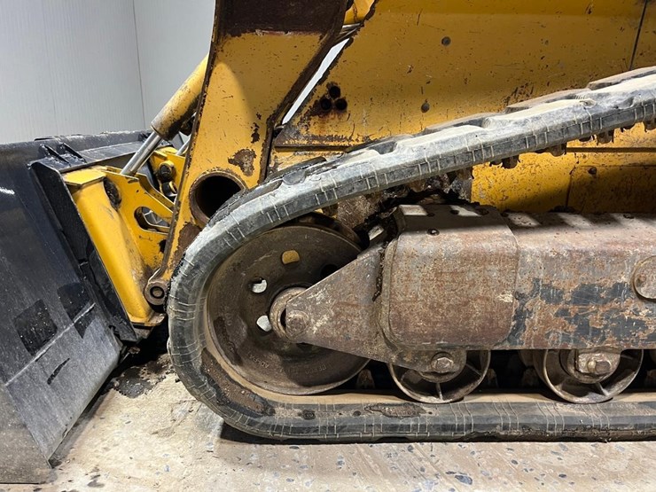deere-ct322-image-13