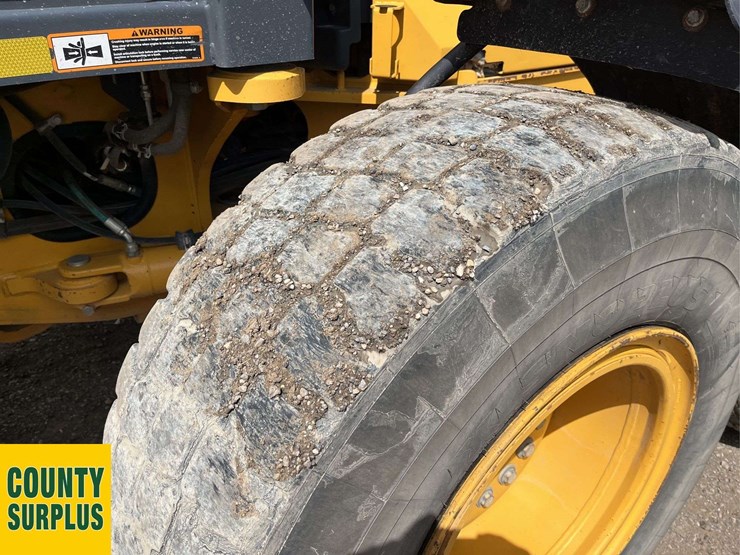 2017-deere-870g-image-14