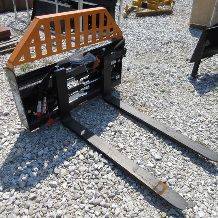 Wolverine Quick Attach Hydraulic Slide Pallet Forks