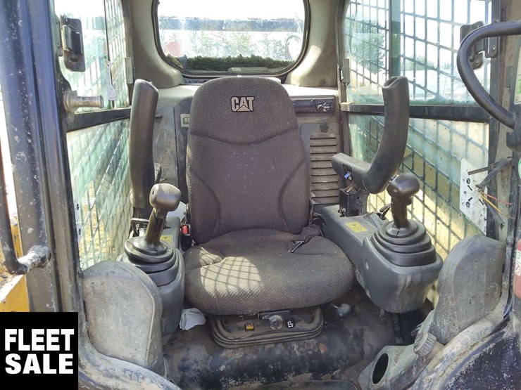 2019-caterpillar-262d-image-4