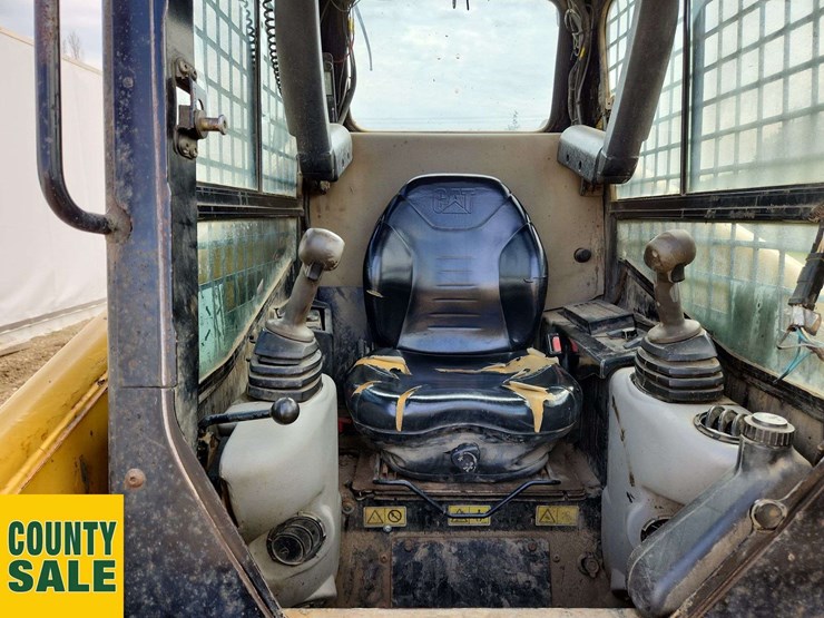 2005-caterpillar-246b-image-15