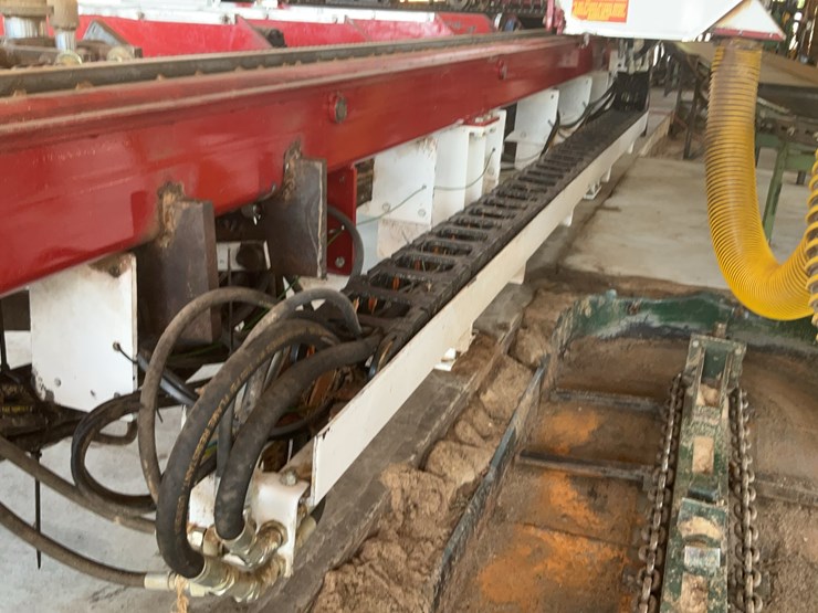 2022-john-deere-80-image-13