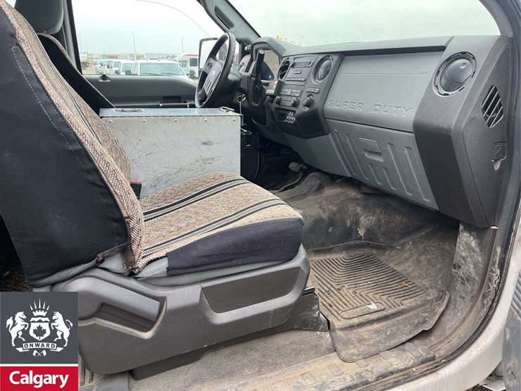 2014-ford-f550-image-18