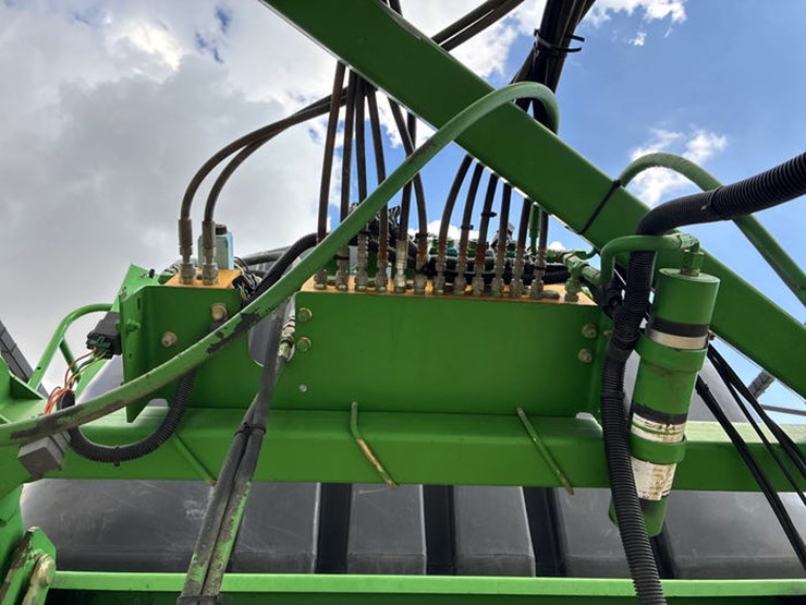 2003-john-deere-4710-image-32