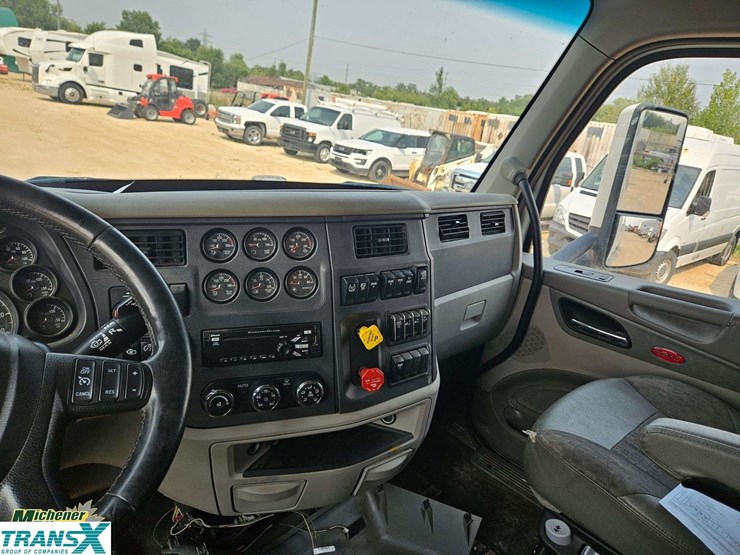 2020-peterbilt-579-image-24