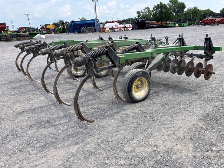 john-deere-714-image-4
