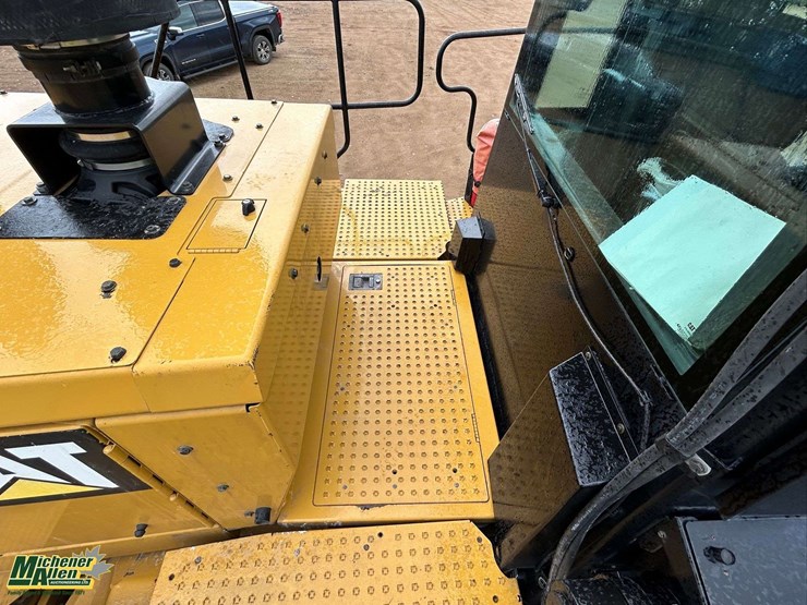 2016-caterpillar-836k-image-36