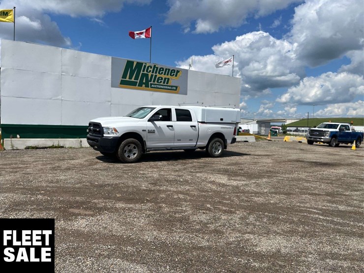 2016-ram-tradesman-image-1