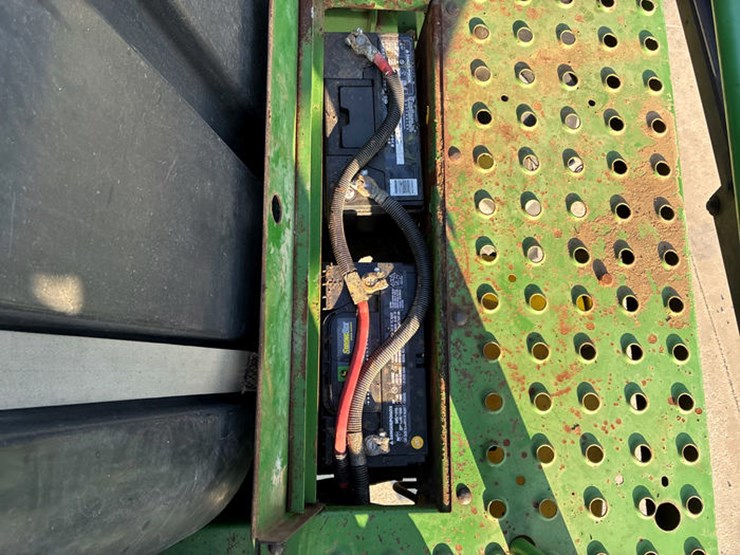 1999-john-deere-4700-image-95