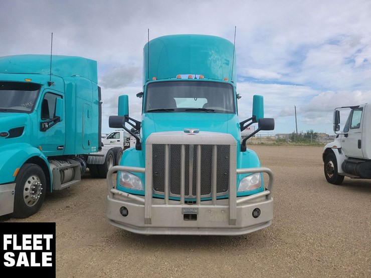 2018-peterbilt-579-image-5