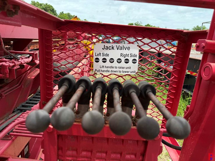 2014-pipehandler-53’-t/a-diesel-powered-hydraulic-pipe-handler-trailer-image-9
