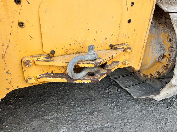 2015-deere-650k-lgp-image-15