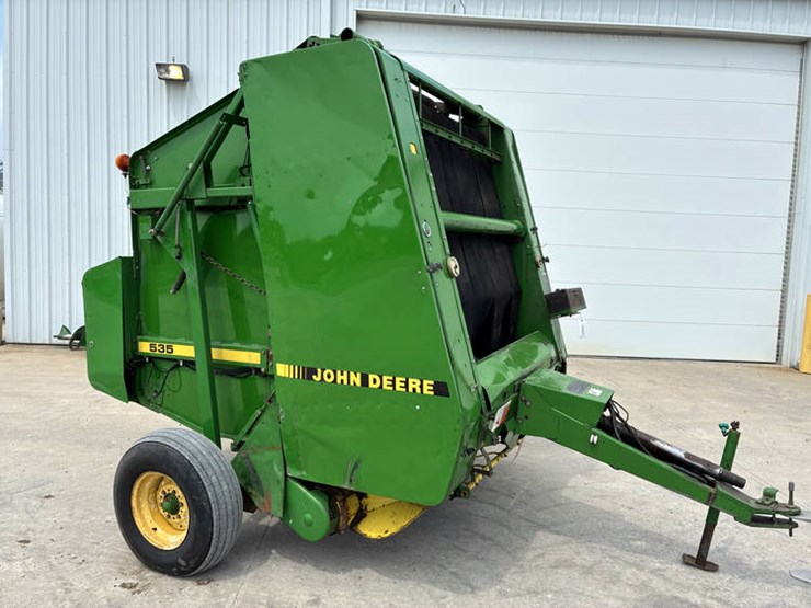 john-deere-535-image-1