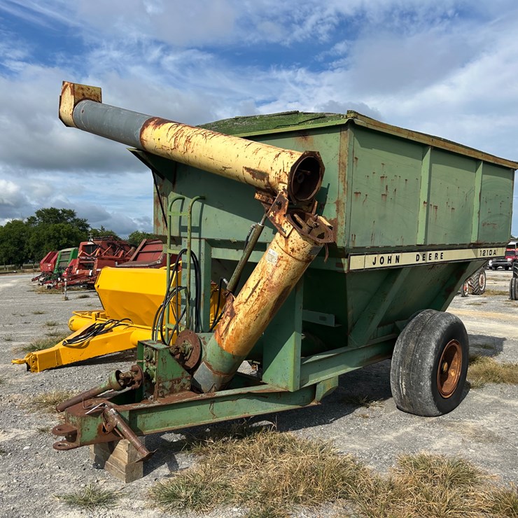 JOHN DEERE 1210A