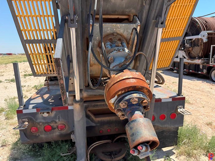 2012-total-equipment-and-service-15k-1-1/4”-4-axle-coil-tubing--trailer-image-32