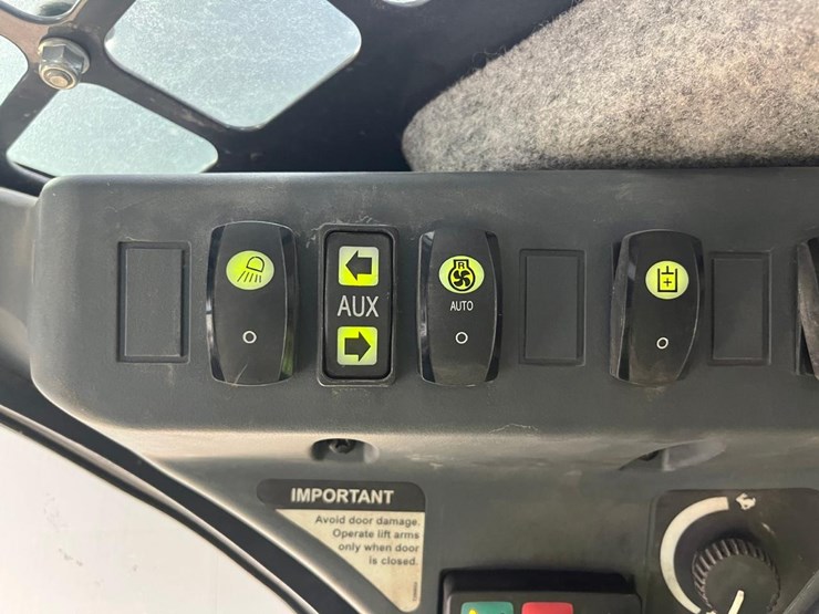 deere-333g-image-26