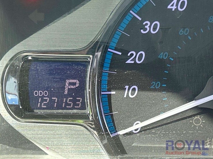 2011-toyota-sienna-image-8