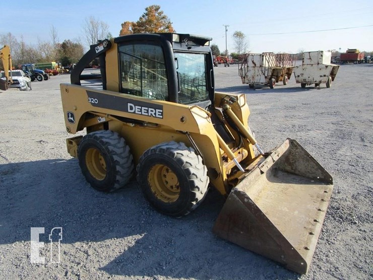 deere-320-image-12