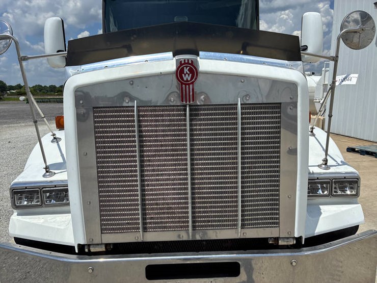 caterpillar-c13-image-12