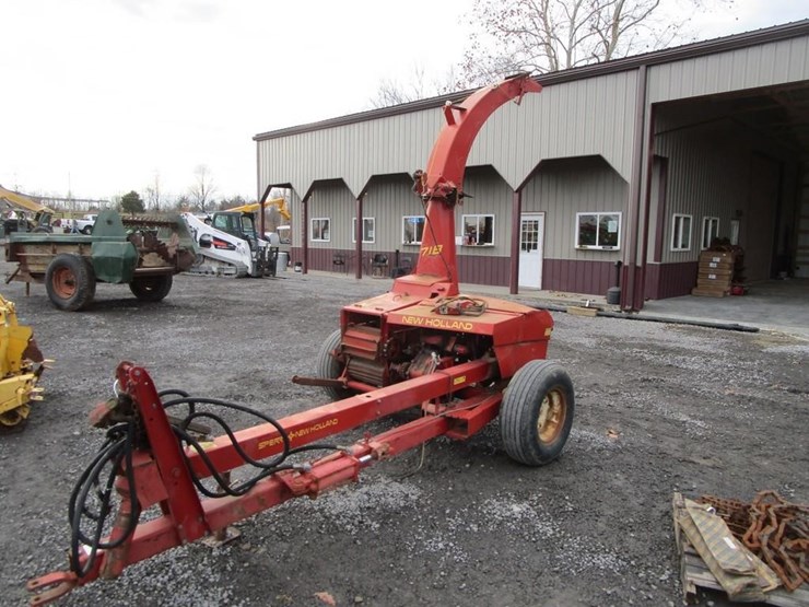 new-holland-718-image-1