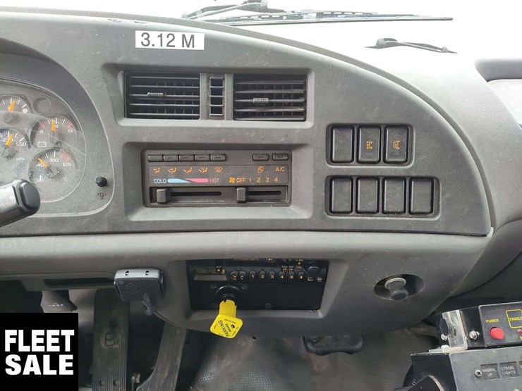 2007-gmc-t8500-image-11