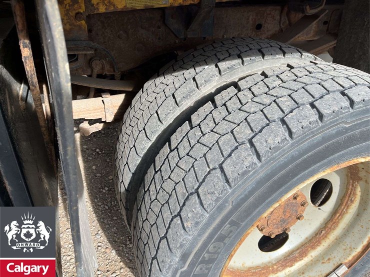 2013-ford-f550-image-12