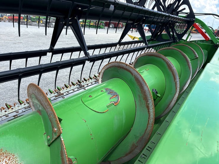 2016-john-deere-630f-image-38