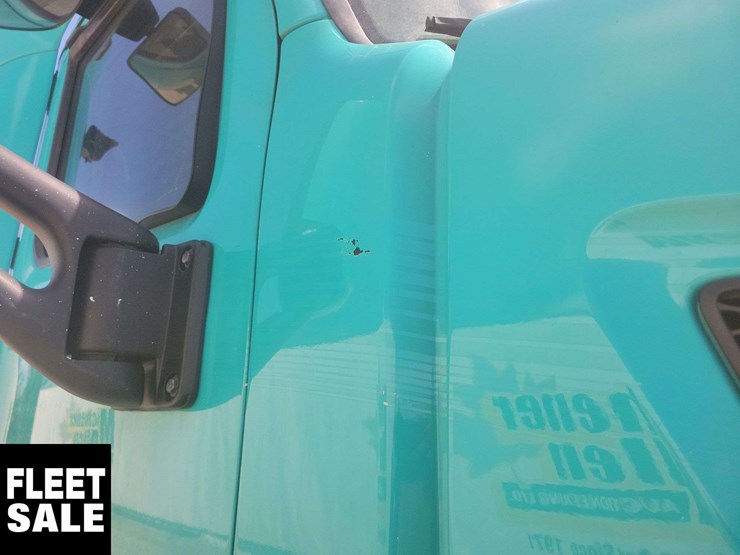 2019-peterbilt-579-image-27