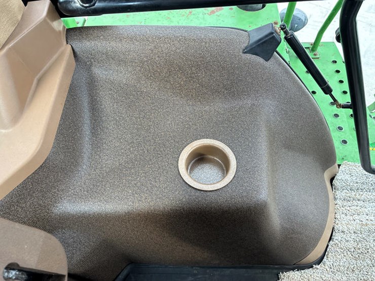 2003-john-deere-4710-image-92