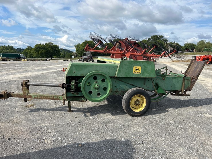 john-deere-336-image-3