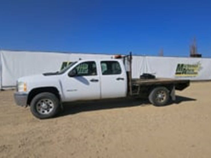 2011-chevrolet-silverado-3500hd-image-5