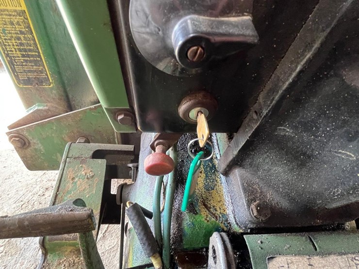 john-deere-2040-image-27