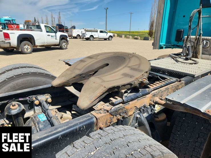 2019-peterbilt-579-image-24