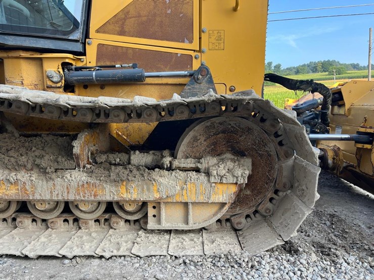 2015-deere-650k-lgp-image-19