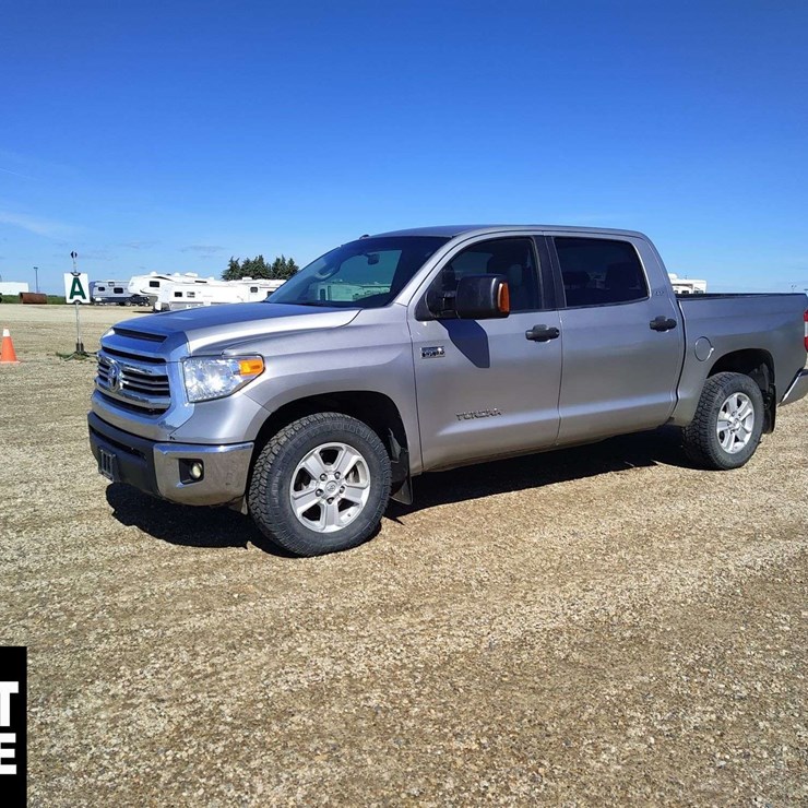 2016 TOYOTA TUNDRA
