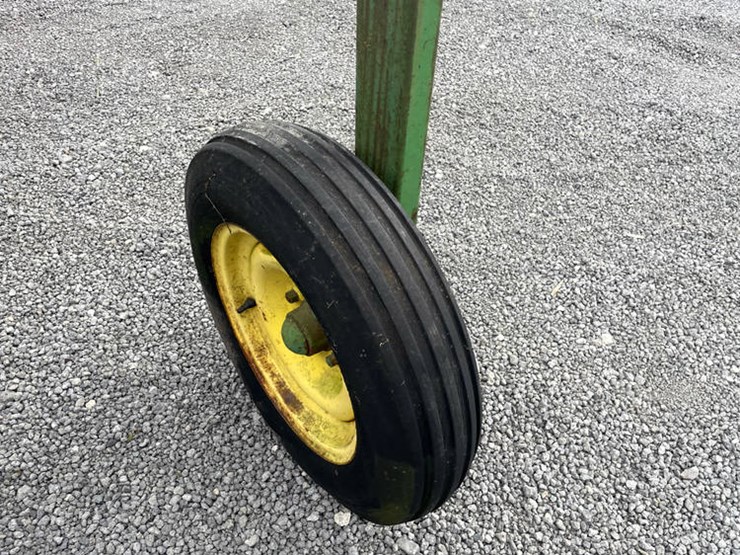 john-deere-400-image-9