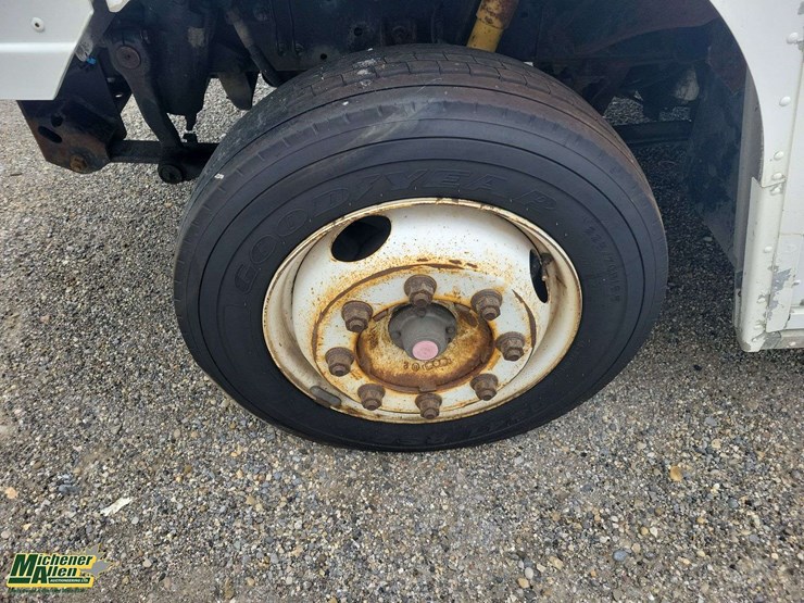 2005-freightliner-mt45-image-3
