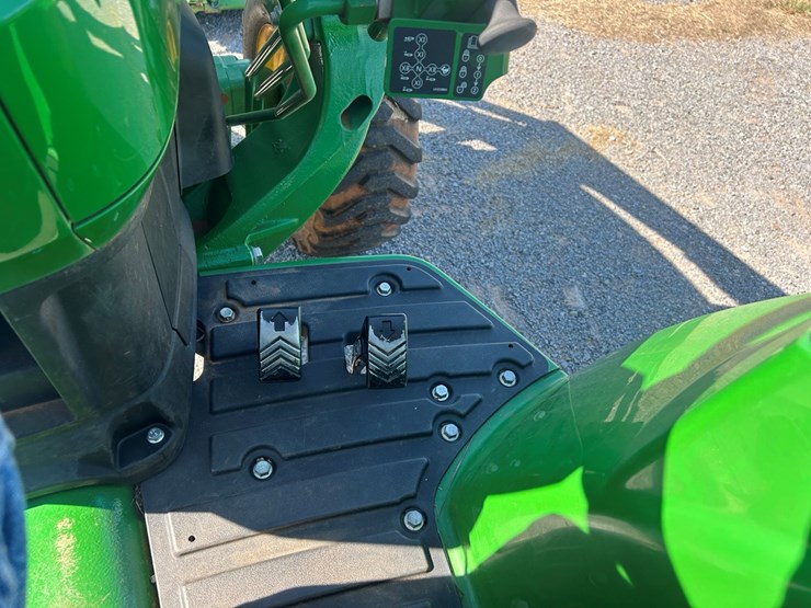 john-deere-4066m-image-16